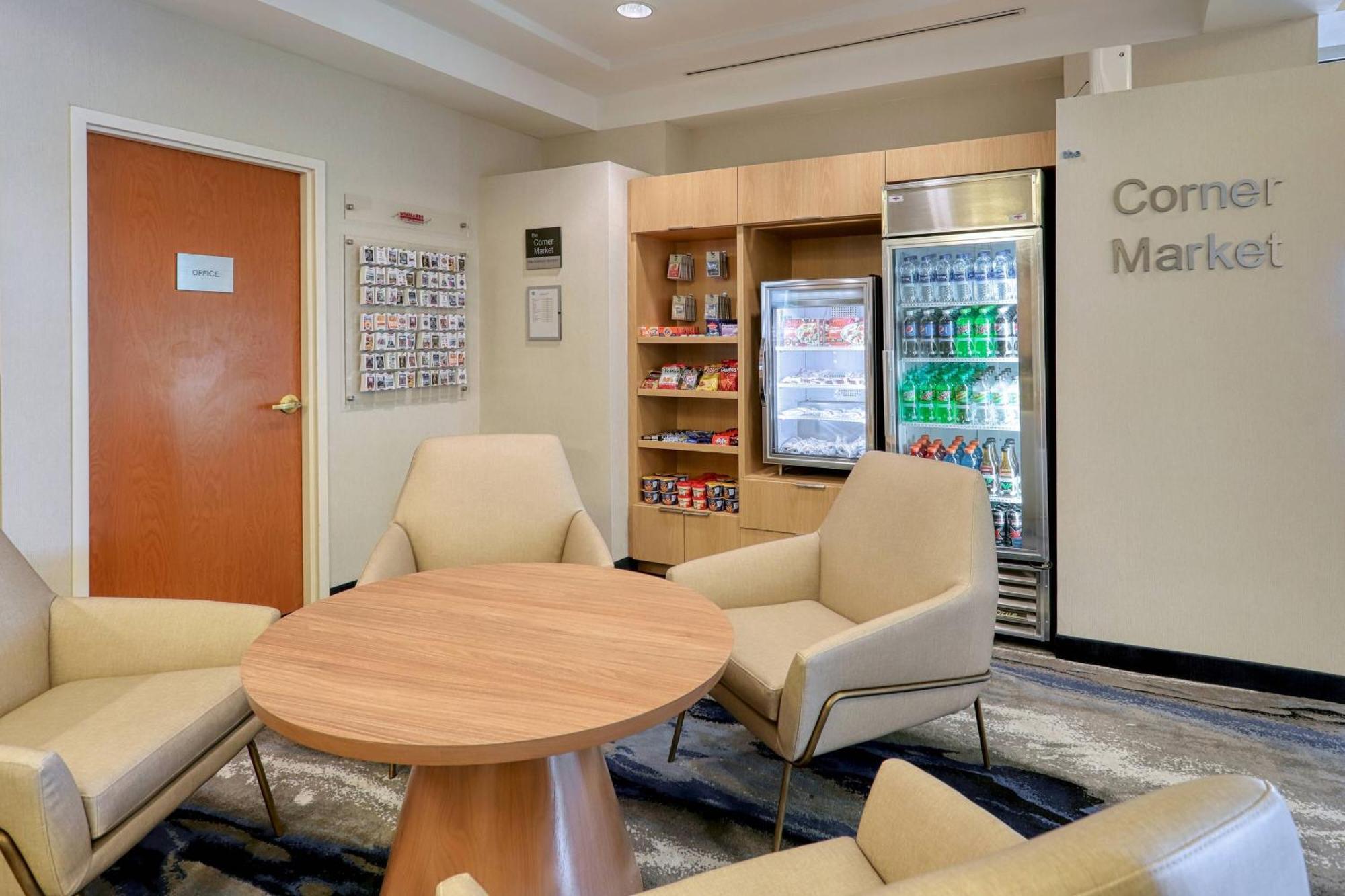 Fairfield Inn & Suites Woodbridge Avenel Esterno foto