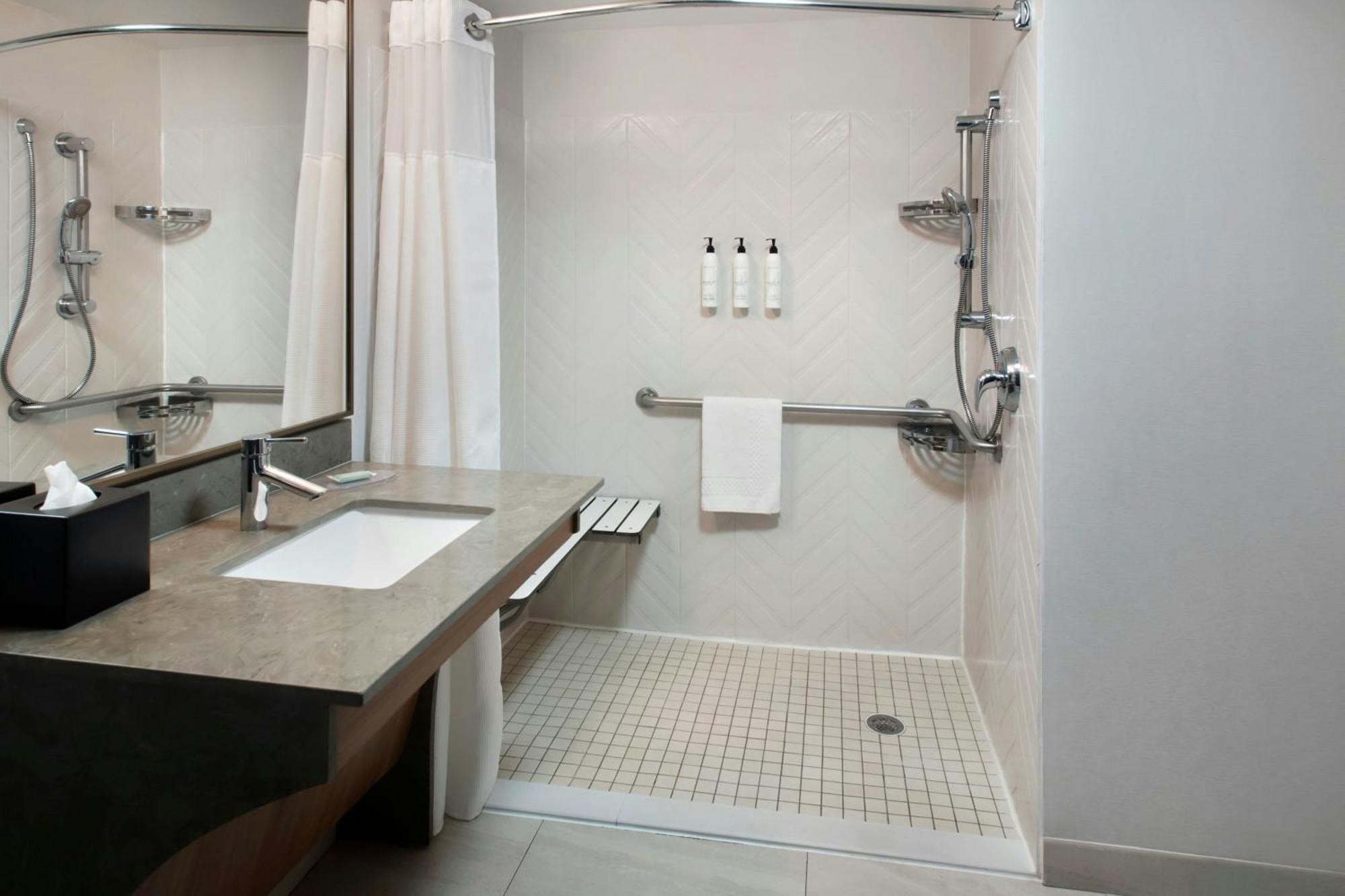 Fairfield Inn & Suites Woodbridge Avenel Esterno foto