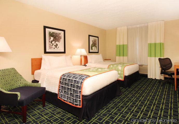 Fairfield Inn & Suites Woodbridge Avenel Esterno foto