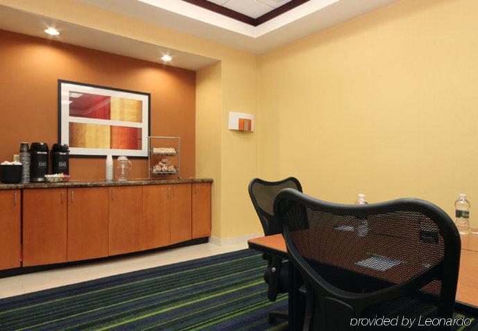Fairfield Inn & Suites Woodbridge Avenel Affari foto