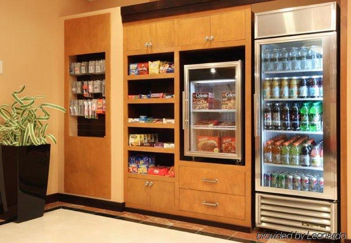 Fairfield Inn & Suites Woodbridge Avenel Ristorante foto